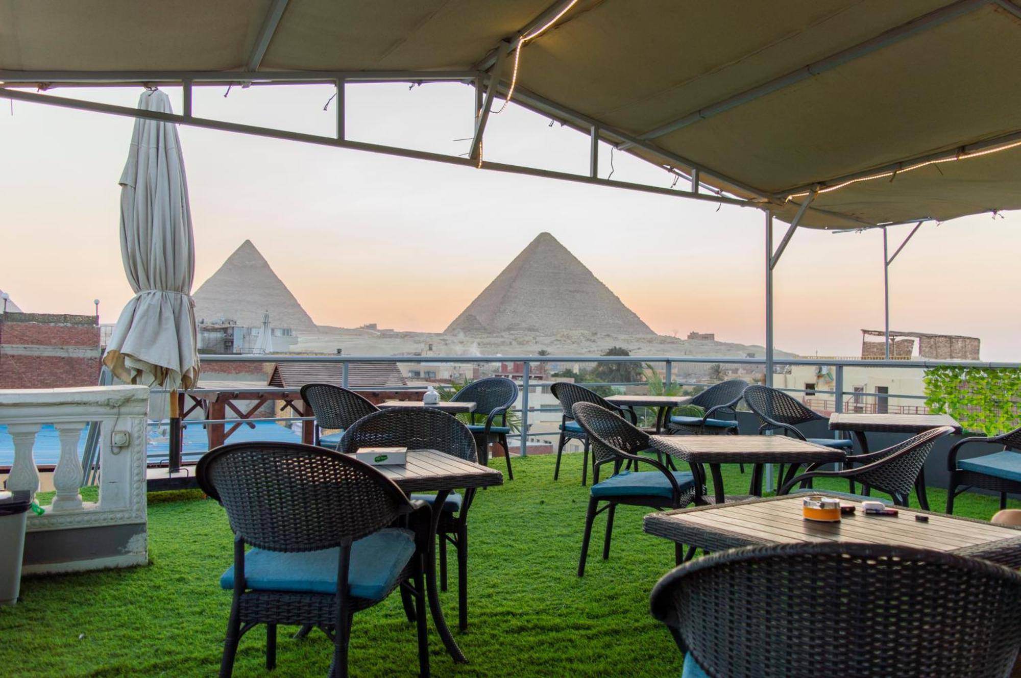 The Pyramids Gate Inn Kafret el-Gabal Exterior foto