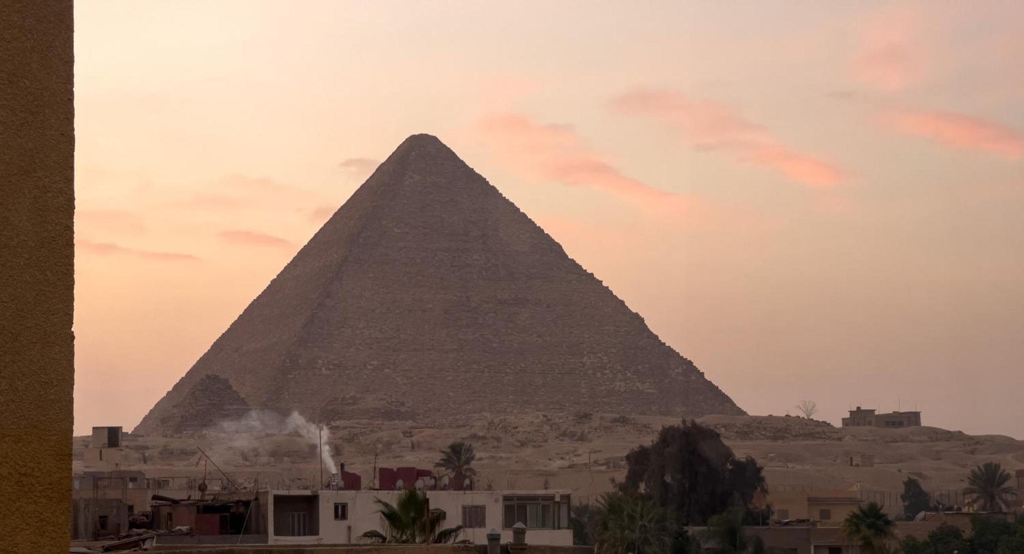 The Pyramids Gate Inn Kafret el-Gabal Exterior foto